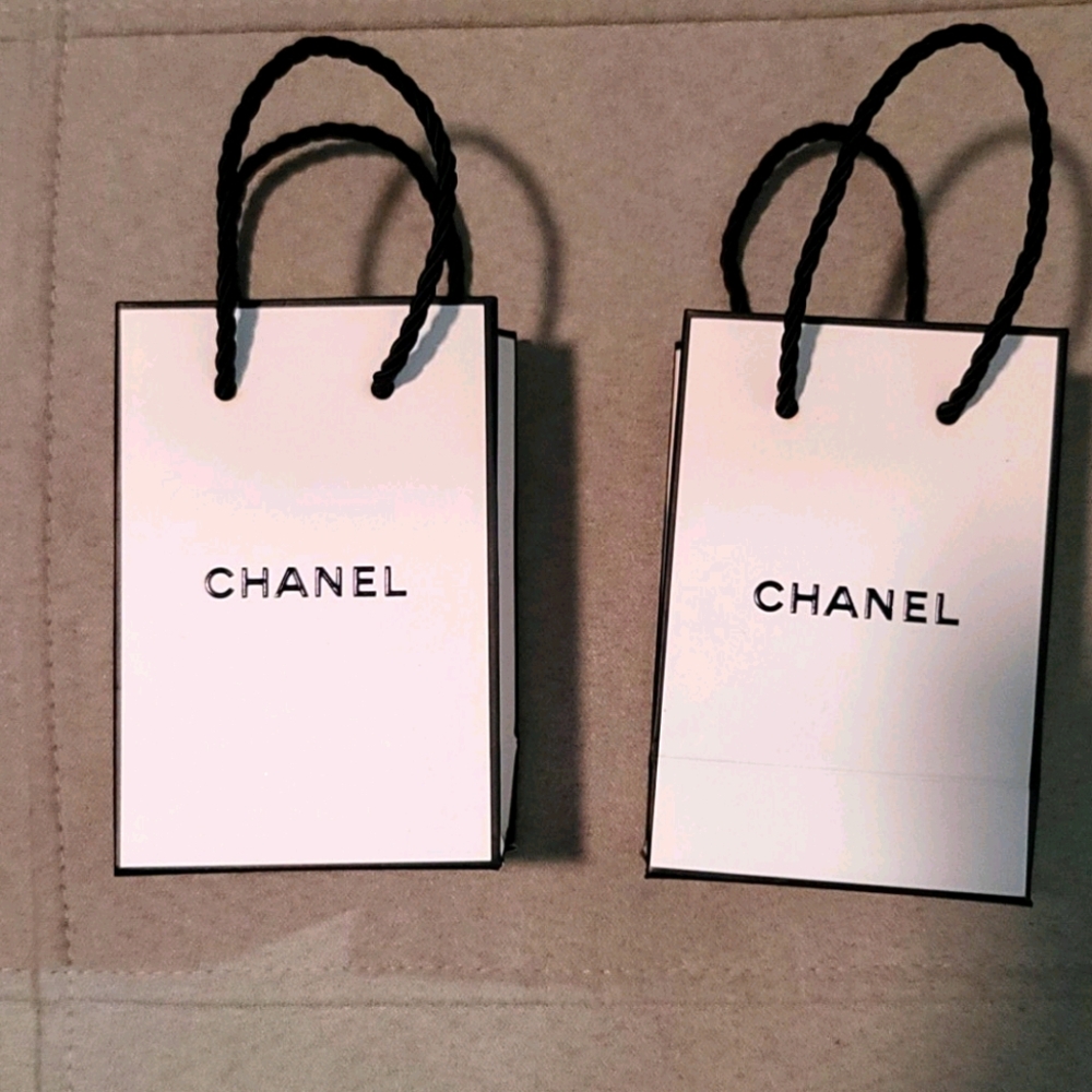 Chanel mini gift bag set